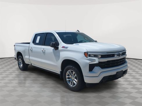 Used 2024 Chevrolet Silverado 1500 RST AWD/4WD image 7