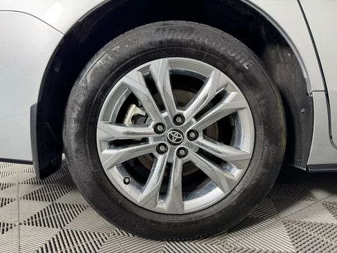 Used 2024 Toyota Sienna Platinum image 49