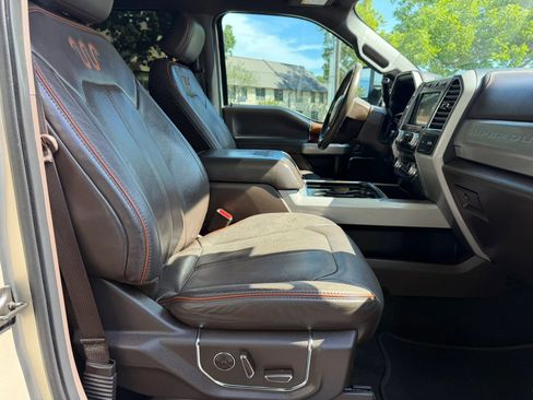 Used 2017 Ford F250 King Ranch w/ King Ranch Ultimate Package AWD/4WD image 14
