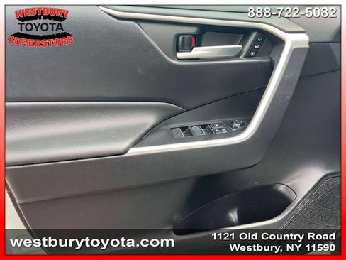 Used 2022 Toyota RAV4 XLE Premium AWD/4WD image 20