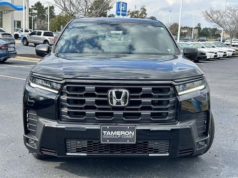 New 2026 Honda Pilot Sport image 3