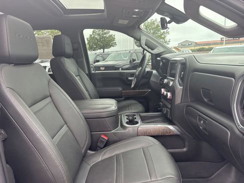 Used 2023 GMC Sierra 2500 Denali w/ Denali Black Diamond Edition AWD/4WD image 27