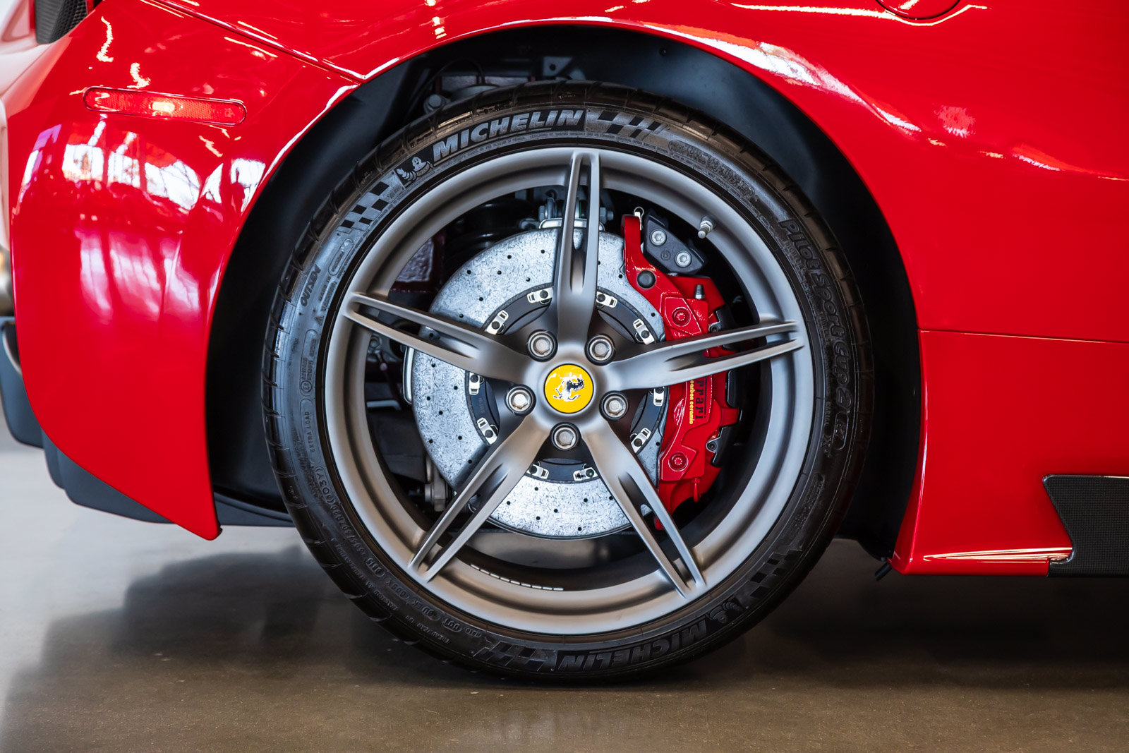 Used 2015 Ferrari 458 Speciale Coupe RWD image 13