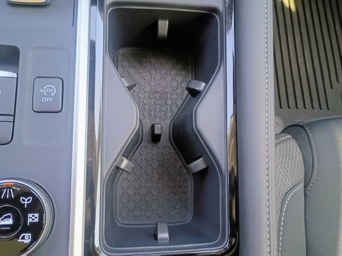 New 2026 Nissan Pathfinder SV image 22