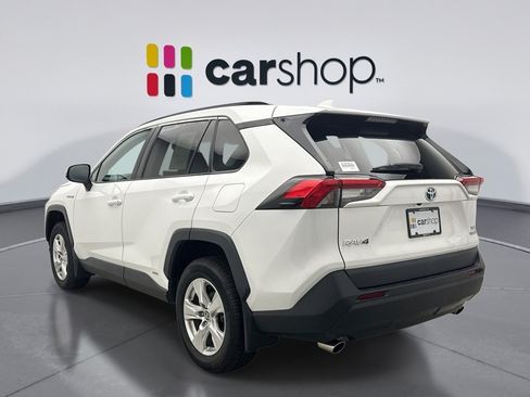 Used 2021 Toyota RAV4 XLE w/ Convenience Package AWD/4WD image 2
