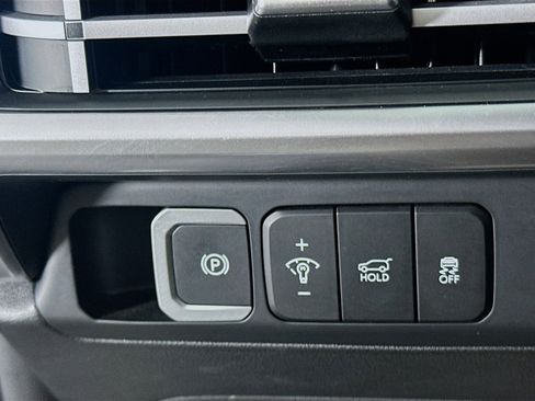 Used 2025 Hyundai Santa Fe SEL image 17