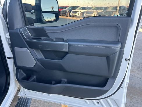 Used 2022 Ford F150 Lariat w/ Equipment Group 502A High image 9