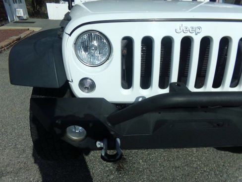 Used 2017 Jeep Wrangler Unlimited Sport w/ Quick Order Package 24S AWD/4WD image 4