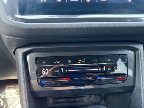 Used 2023 Volkswagen Tiguan SE R-Line image 17