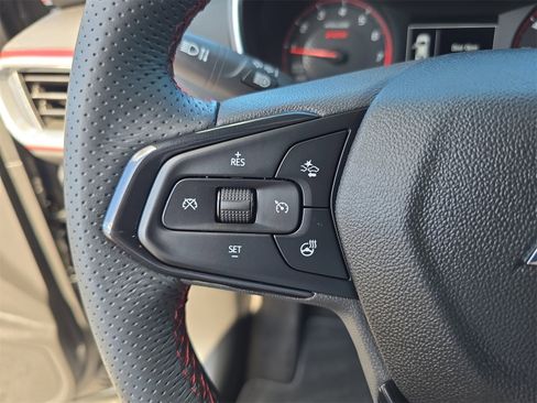 Used 2023 Chevrolet TrailBlazer RS w/ Convenience Package image 21