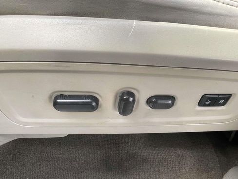 Used 2017 Lincoln Navigator Select image 14