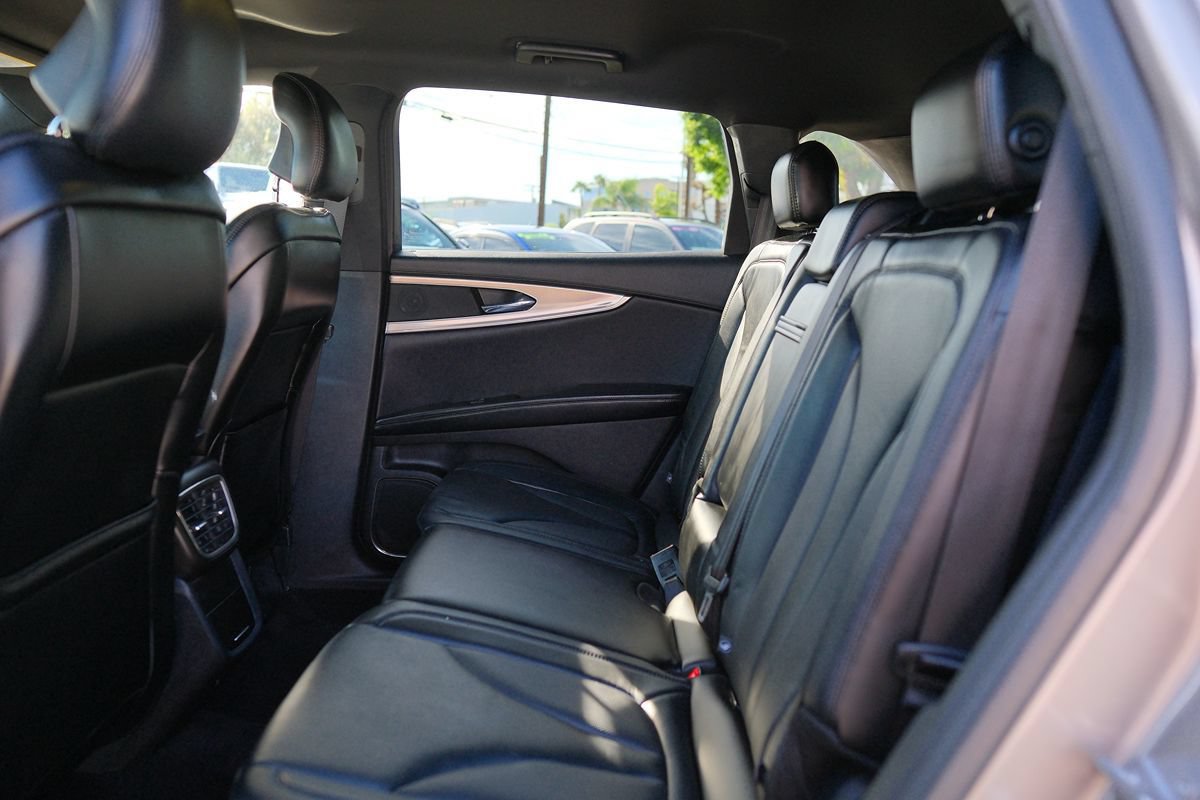 Used 2016 Lincoln MKX Select w/ Select Plus Package FWD image 33