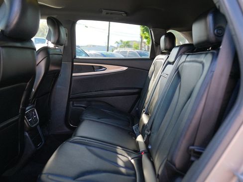 Used 2016 Lincoln MKX Select w/ Select Plus Package FWD image 33