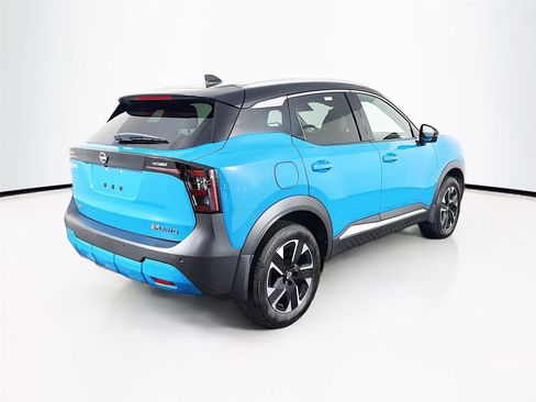 Used 2025 Nissan Kicks SR image 7