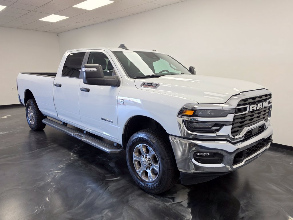 Used 2026 RAM 3500 Big Horn AWD/4WD image 27