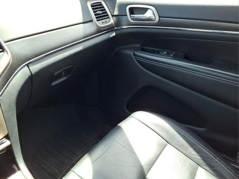Used 2016 Jeep Grand Cherokee Limited AWD/4WD image 23