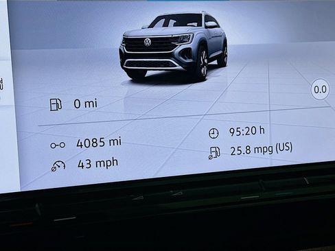 Used 2024 Volkswagen Atlas Cross Sport SEL R-Line AWD/4WD image 23