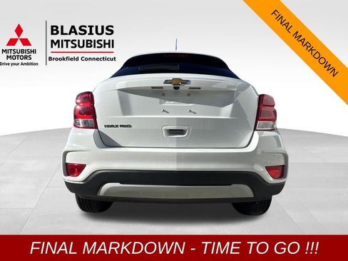 Used 2022 Chevrolet Trax LT w/ LT Convenience Package image 37