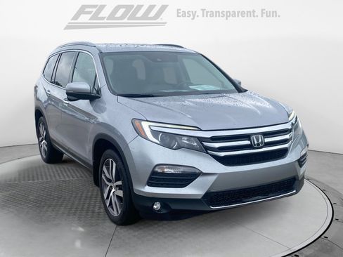Used 2017 Honda Pilot Touring image 1