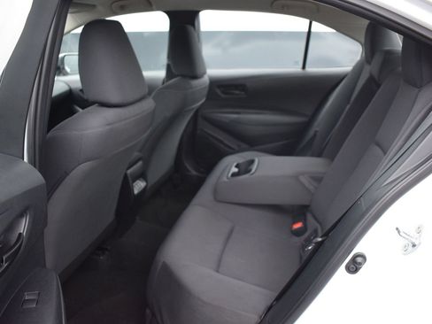 Used 2025 Toyota Corolla LE FWD image 12