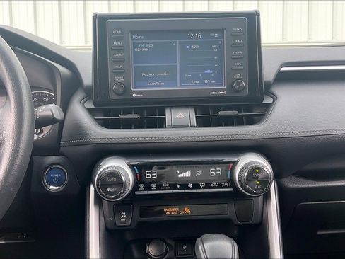 Used 2020 Toyota RAV4 XLE image 38