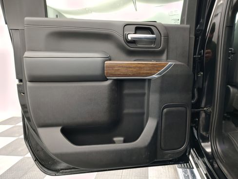 Used 2022 Chevrolet Silverado 3500 High Country w/ Technology Package image 28