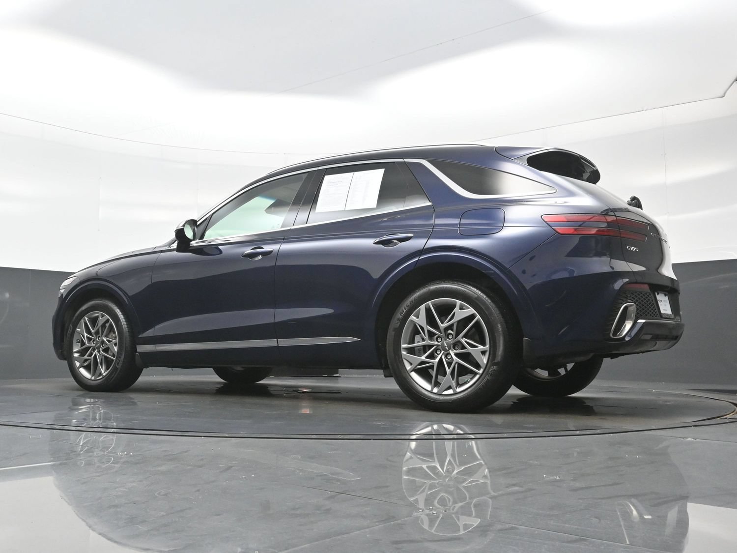 Used 2025 Genesis GV70 2.5T w/ Select Package AWD/4WD image 30