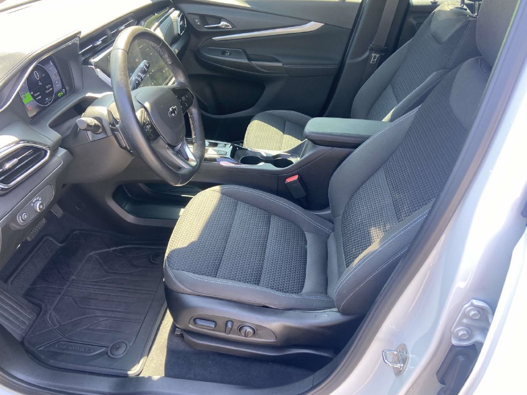 Used 2023 Chevrolet Bolt EUV LT w/ Comfort Package FWD image 18