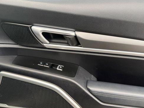 Used 2020 Kia Telluride S w/ S 8 Passenger Seating Package FWD image 33