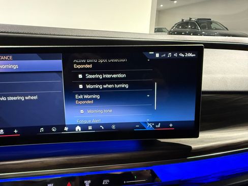 Used 2023 BMW 740i w/ Parking Assistance Package RWD image 40