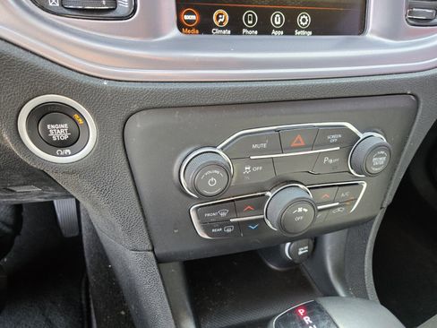 Used 2023 Dodge Charger SXT w/ Blacktop Package image 19