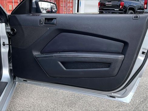 Used 2013 Ford Mustang GT image 19