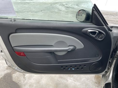 Used 2005 Chrysler PT Cruiser GT image 12