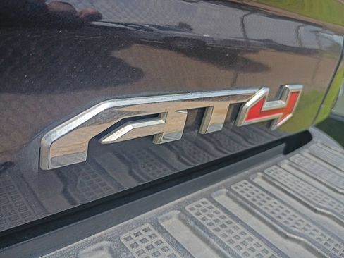 Used 2025 GMC Sierra 2500 AT4 w/ AT4 Premium Plus Package AWD/4WD image 17