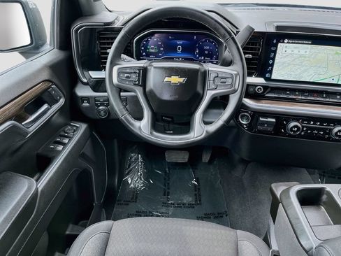 Used 2025 Chevrolet Silverado 1500 LT AWD/4WD image 23