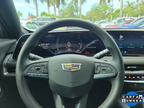 Used 2025 Cadillac XT4 Premium Luxury FWD image 19