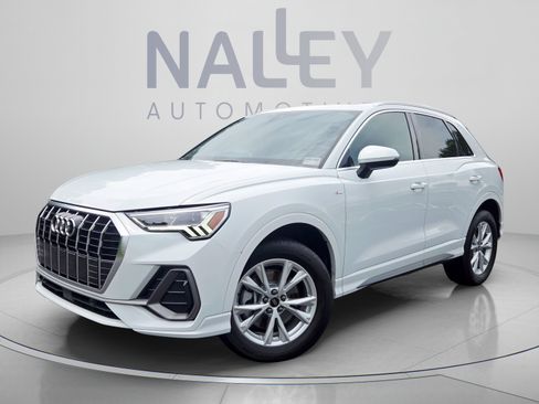 Used 2024 Audi Q3 2.0T Premium w/ Convenience Package AWD/4WD image 1