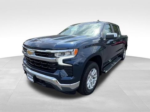 Certified 2022 Chevrolet Silverado 1500 LT AWD/4WD image 2