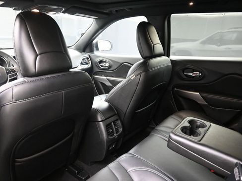 Used 2021 Jeep Cherokee Latitude Lux 80th Anniv w/ Quick Order Package 26U 80TH image 19