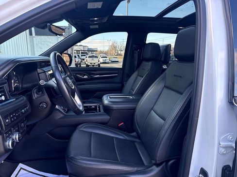 Certified 2021 GMC Yukon Denali w/ Denali Premium Package image 13