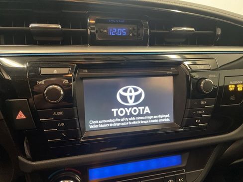 Used 2014 Toyota Corolla S image 20
