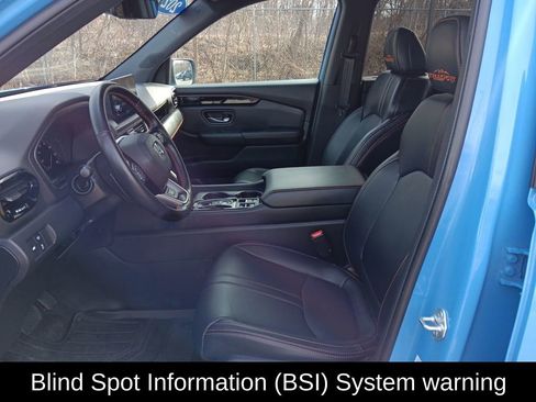 Used 2024 Honda Pilot TrailSport image 13