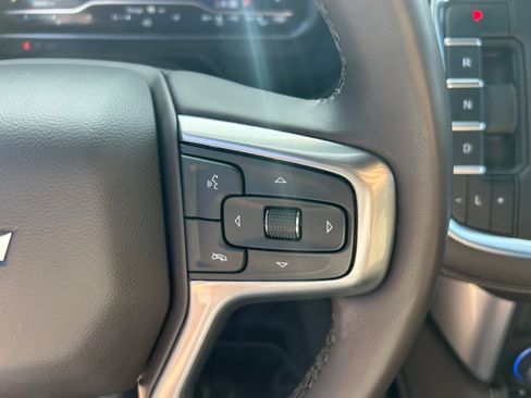 Used 2023 Chevrolet Tahoe Z71 w/ Z71 Off-Road Package AWD/4WD image 24