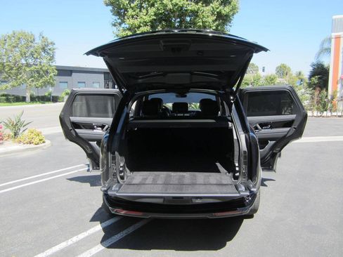 Used 2023 Land Rover Range Rover SE AWD/4WD image 11