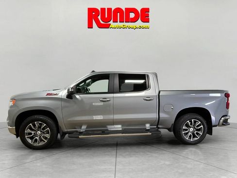 Used 2023 Chevrolet Silverado 1500 LT image 2
