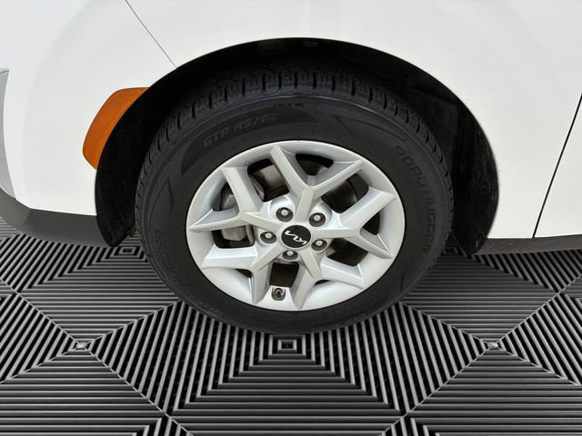 Used 2024 Kia Soul LX w/ Option Group 015 FWD image 9
