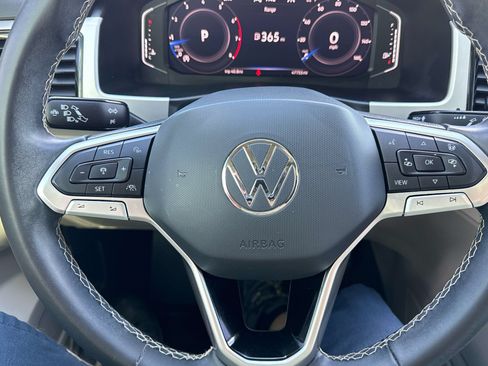 Used 2023 Volkswagen Atlas SEL AWD/4WD image 28