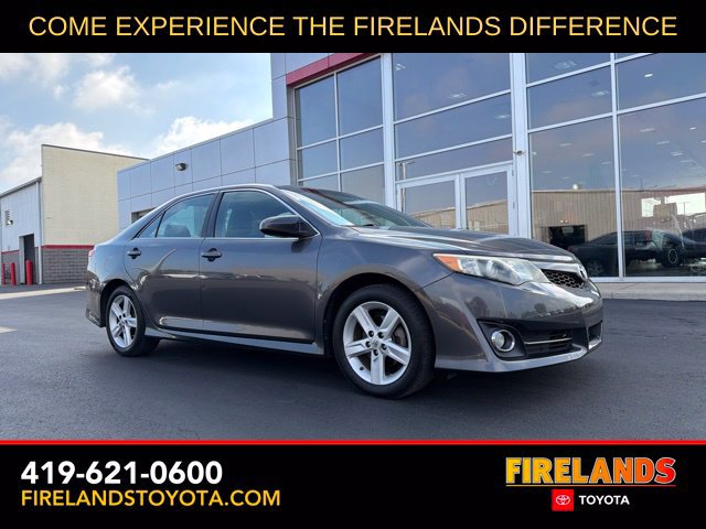 Used 2013 Toyota Camry SE FWD image 1