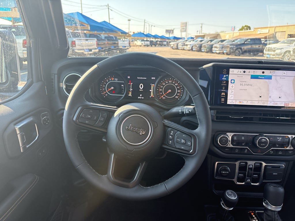 New 2025 Jeep Gladiator Sport AWD/4WD image 18