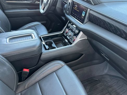 Certified 2023 GMC Yukon XL Denali w/ Advanced Technology Package AWD/4WD image 19